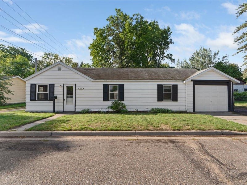 924 6th Ave NE, Brainerd, MN 56401