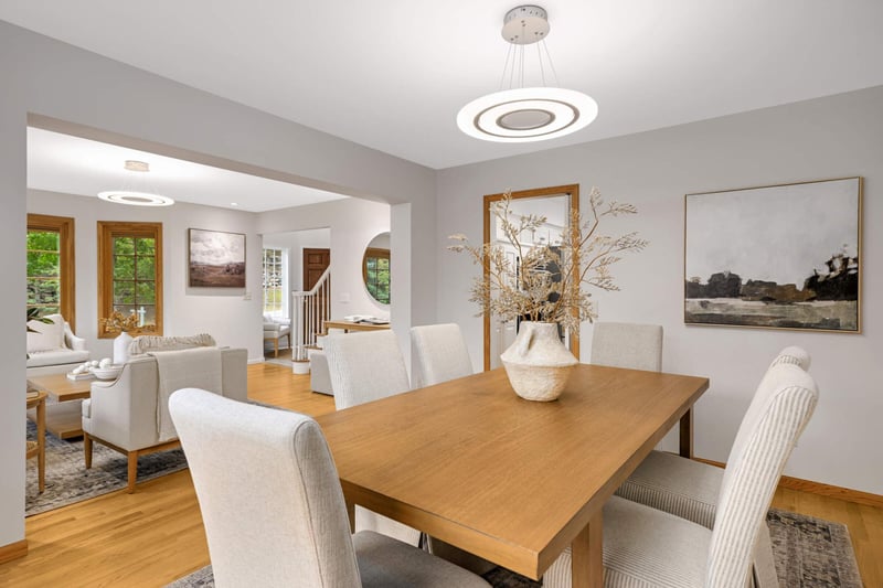 15395 Highland Bluff, Minnetonka, MN 55345