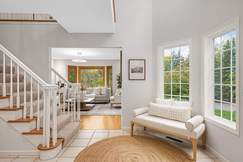 15395 Highland Bluff, Minnetonka, MN 55345