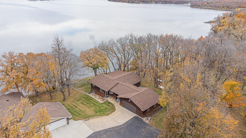 13668 Maple Rd, Lake Park, MN 56554