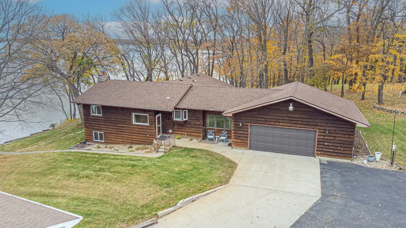 13668 Maple Rd, Lake Park, MN 56554