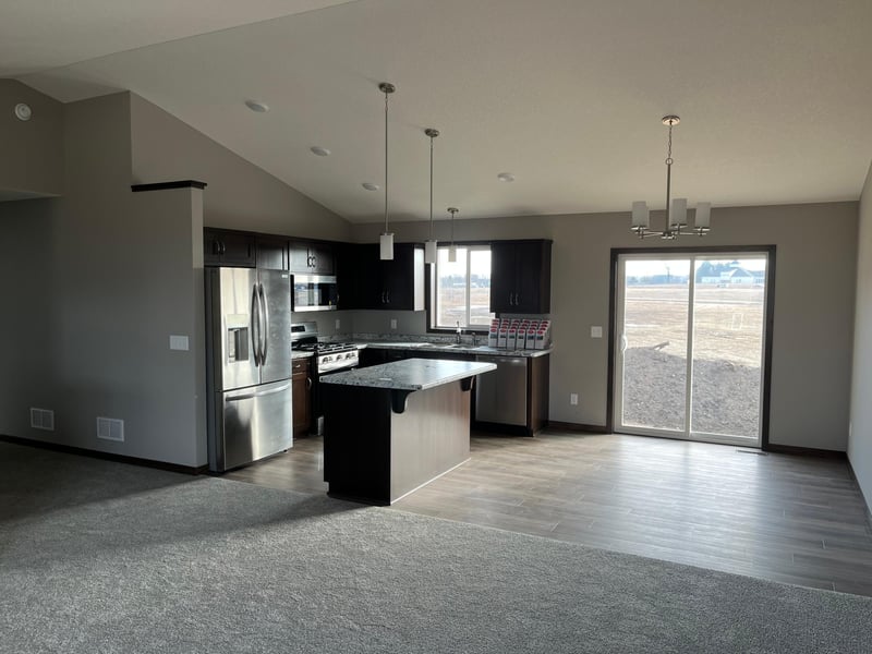 1804 Oak Pond Dr NW, Sauk Rapids, MN 56379