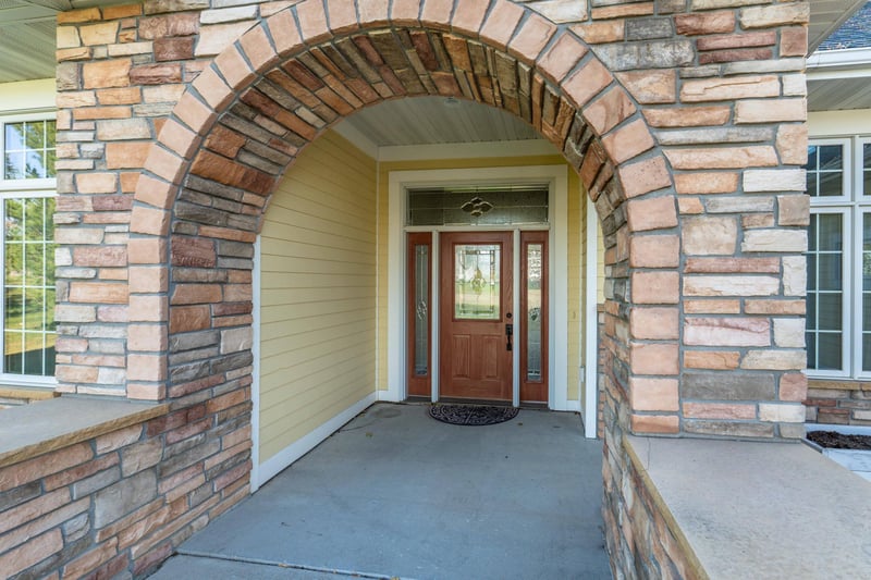 825 5th St SE, Pelican Rapids, MN 56572