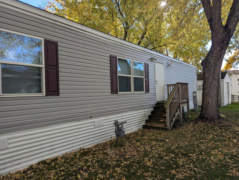 46 Lee St, Forest Lake, MN 55025