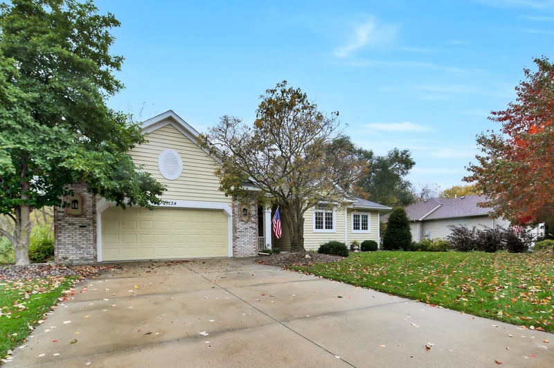1134 Valley View Rd, Lake City, MN 55041