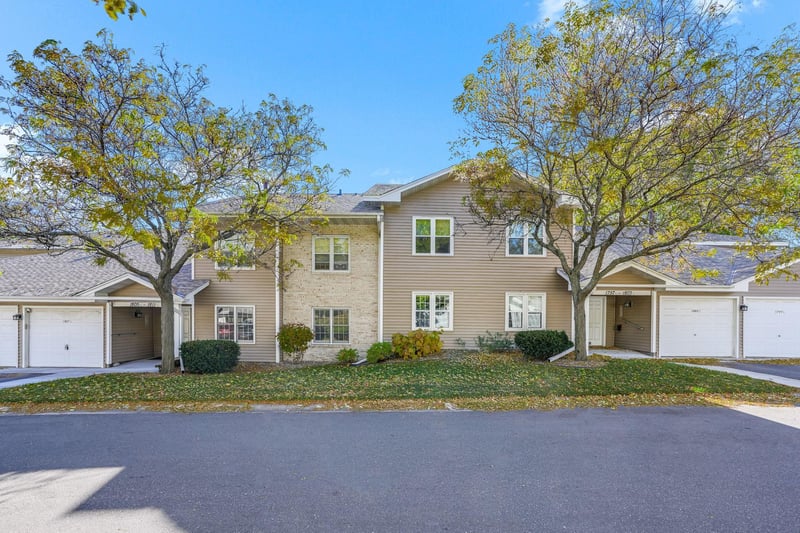 1807 12 County Road E East #34, White Bear Lake, MN 55110