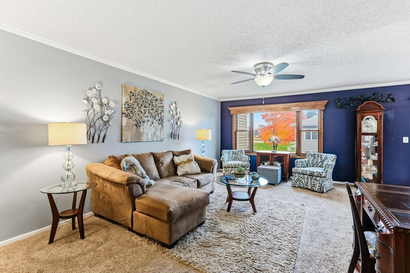 1807 12 County Road E East #34, White Bear Lake, MN 55110