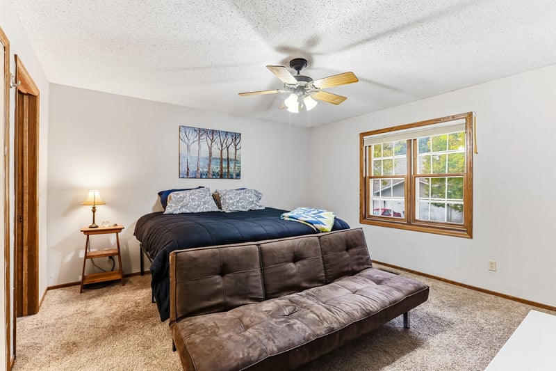 1807 12 County Road E East #34, White Bear Lake, MN 55110
