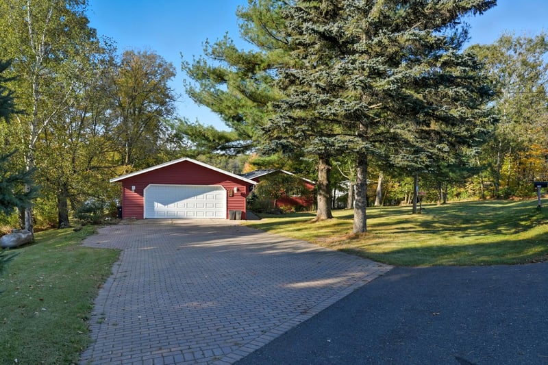 231 27 1/4 26 7/8 Ave, Cumberland, WI 54829