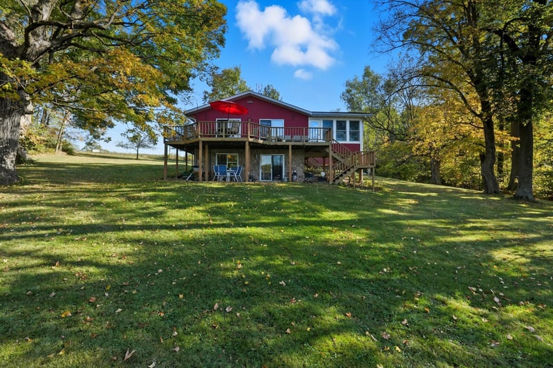 231 27 1/4 26 7/8 Ave, Cumberland, WI 54829