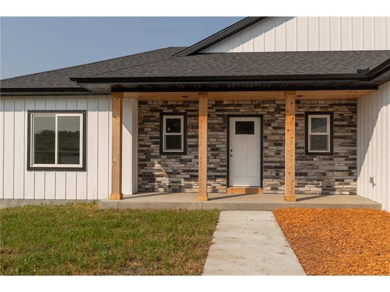 477 Se Amco Ln, Chatfield, MN 55923