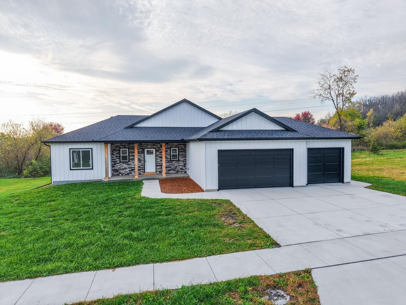 477 Se Amco Ln, Chatfield, MN 55923