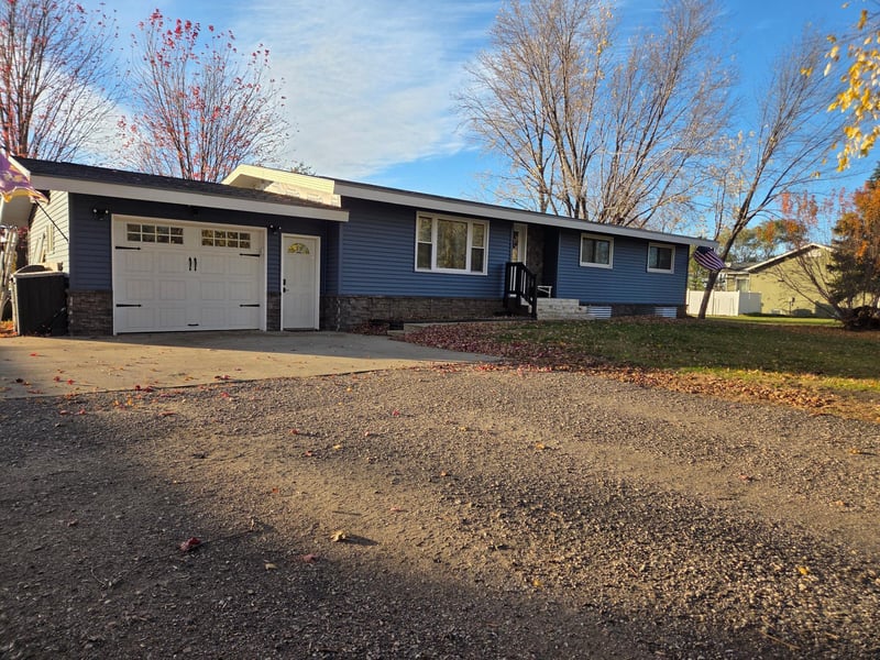 929 Ash St, Appleton, MN 56208