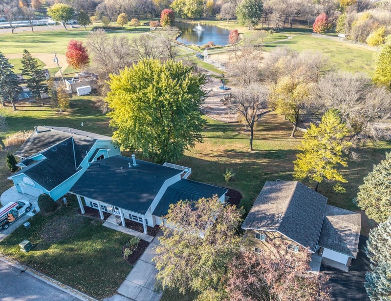 513 Linda Dr, Eagle Lake, MN 56024