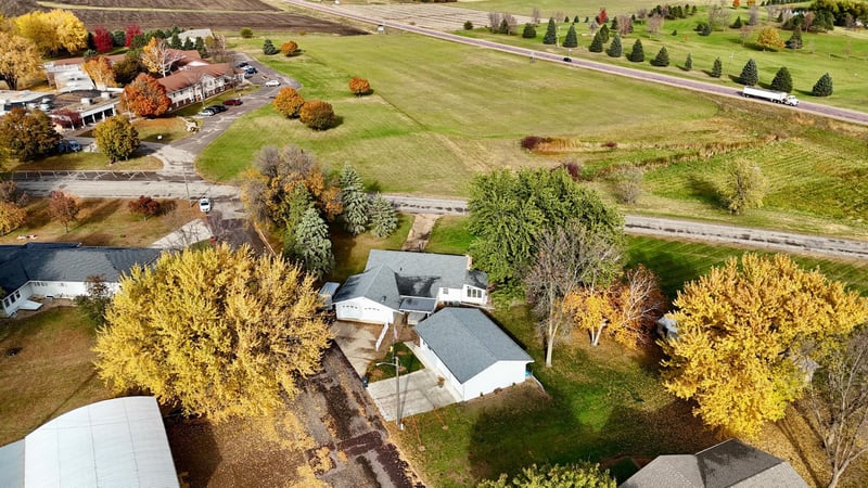 405 7th St NE, Fulda, MN 56131