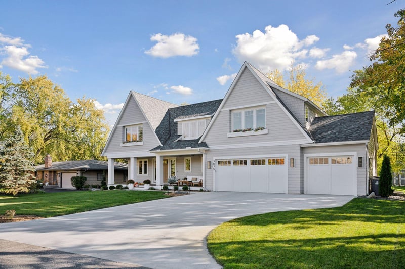 20565 Linden Rd, Deephaven, MN 55331
