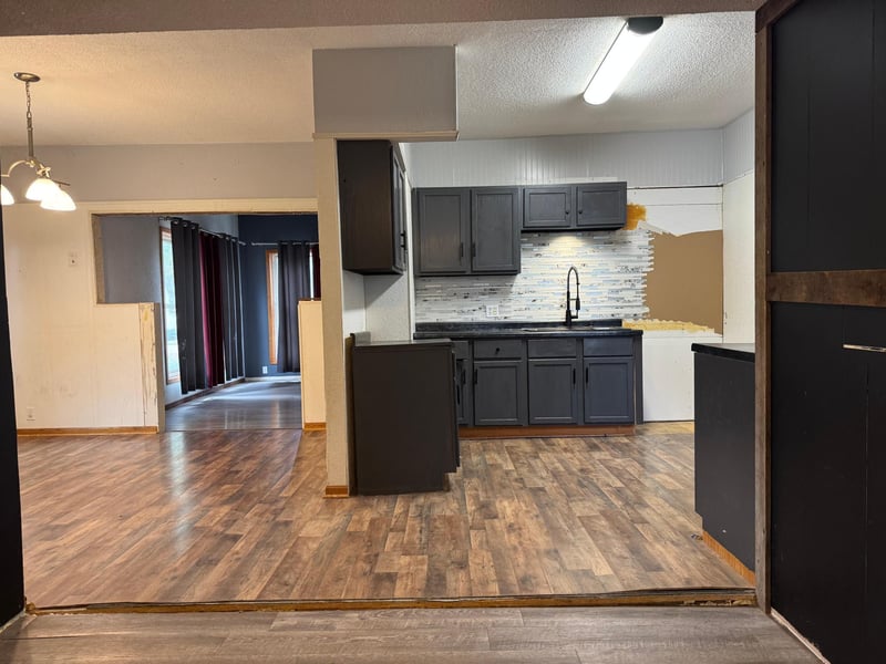 406 4th St, Rushmore, MN 56168