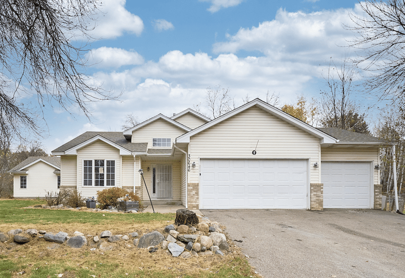 30646 Navajo St NW, Cambridge, MN 55008