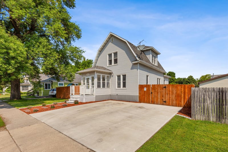306 Center Ave E, Dilworth, MN 56529