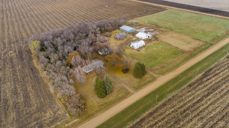 14793 160th St, Walnut Grove, MN 56180