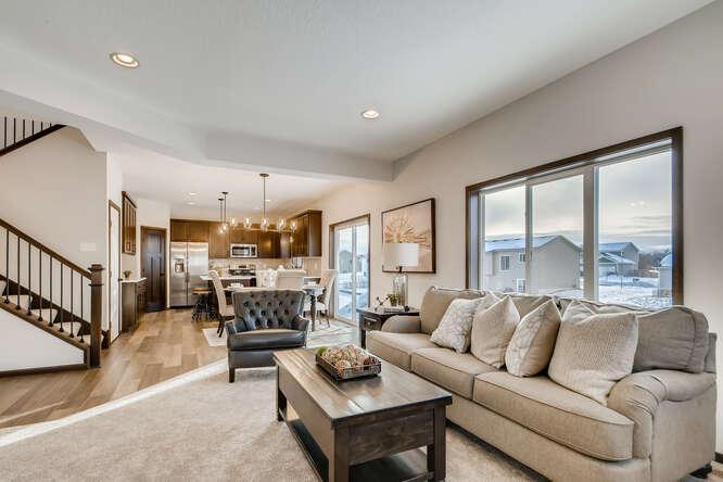 436 Mario Dr, Vadnais Heights, MN 55127