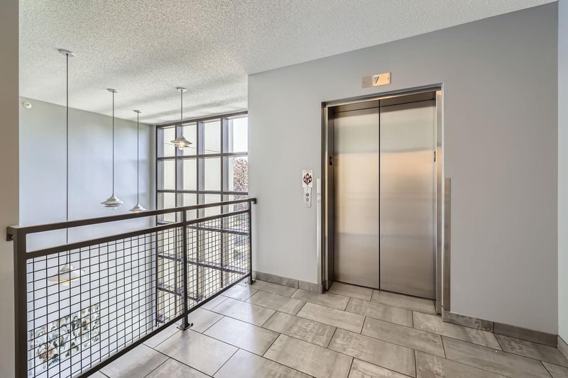 820 Emerald St #307, Saint Paul, MN 55114