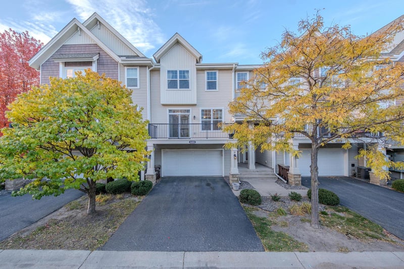 8483 Emery Pw N, Champlin, MN 55316