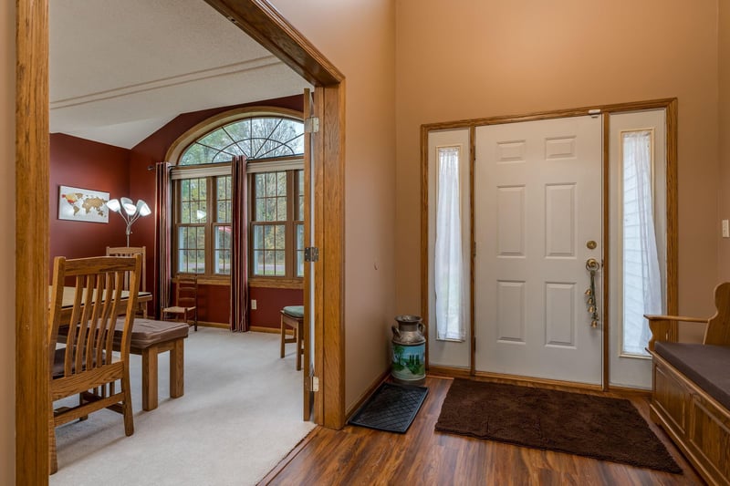 3136 River Meadows Dr, Mankato, MN 56001