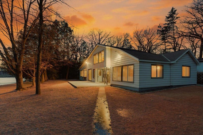 21492 Big Lake Rd, Richmond, MN 56368
