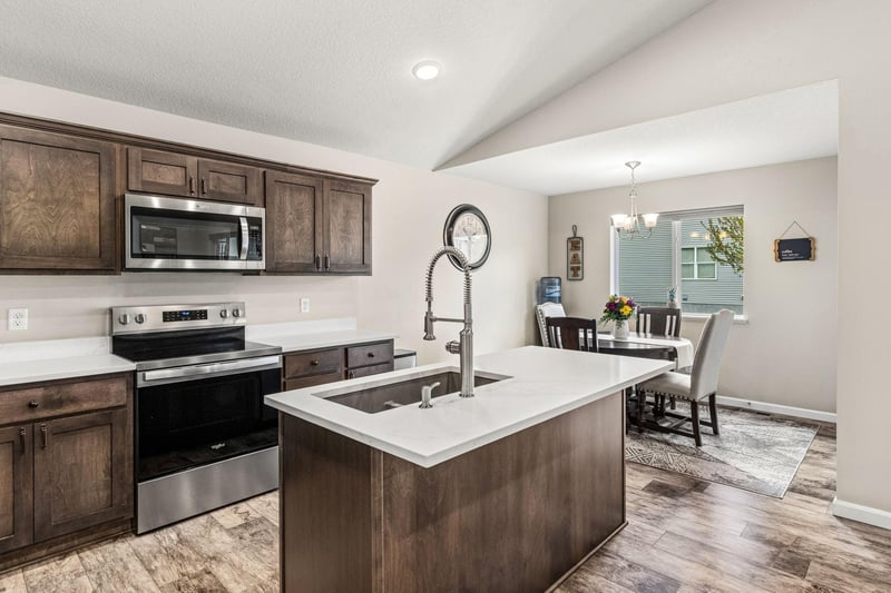 800 Harvest Cir SW, Lonsdale, MN 55046