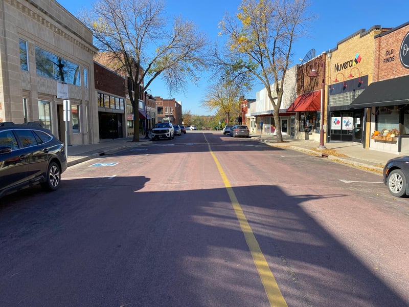 150 E 2nd St, Redwood Falls, MN 56283