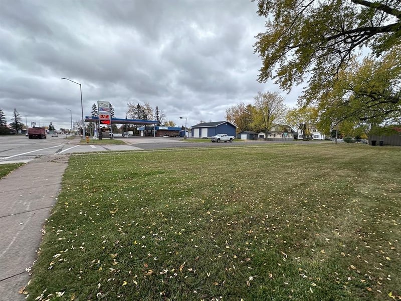 5634 Tower Ave, Superior, WI 54880