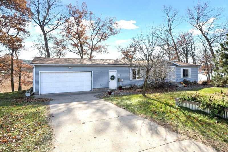 16105 Linneman Lake Rd, Avon, MN 56310