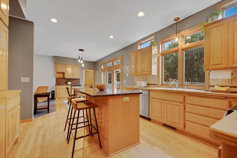 2620 Wexford Ct, New Brighton, MN 55112