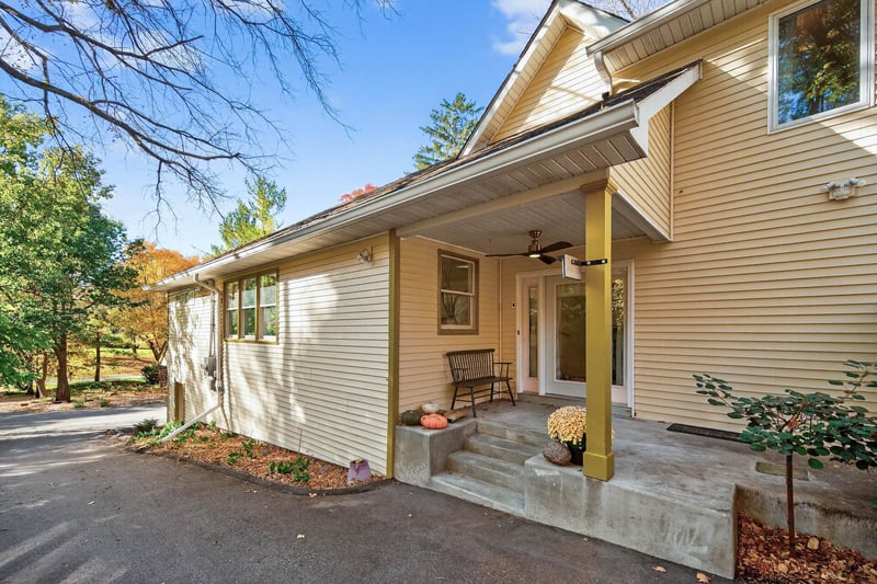 5080 Minneapolis Ave, Minnetrista, MN 55364