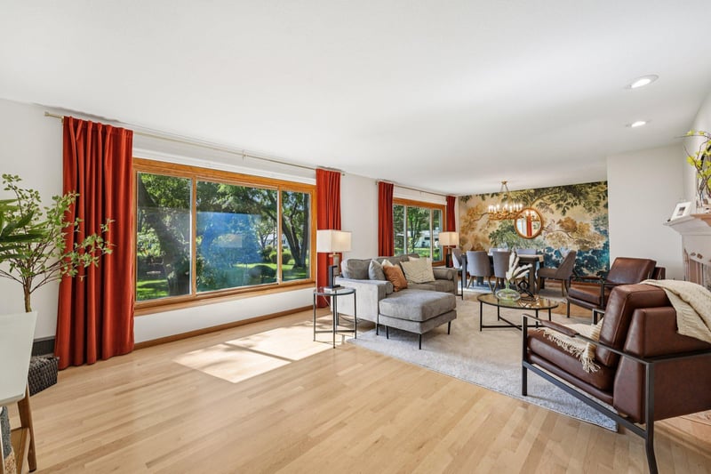 4704 Phlox Ln, Edina, MN 55435