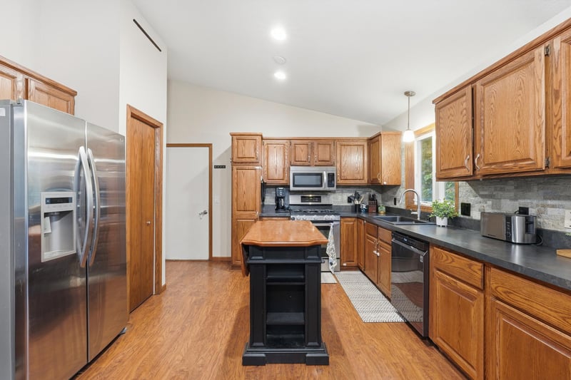 7910 Banks Pa, Inver Grove Heights, MN 55077