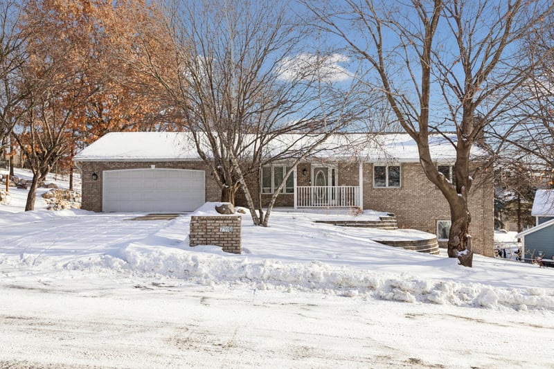 7910 Banks Pa, Inver Grove Heights, MN 55077