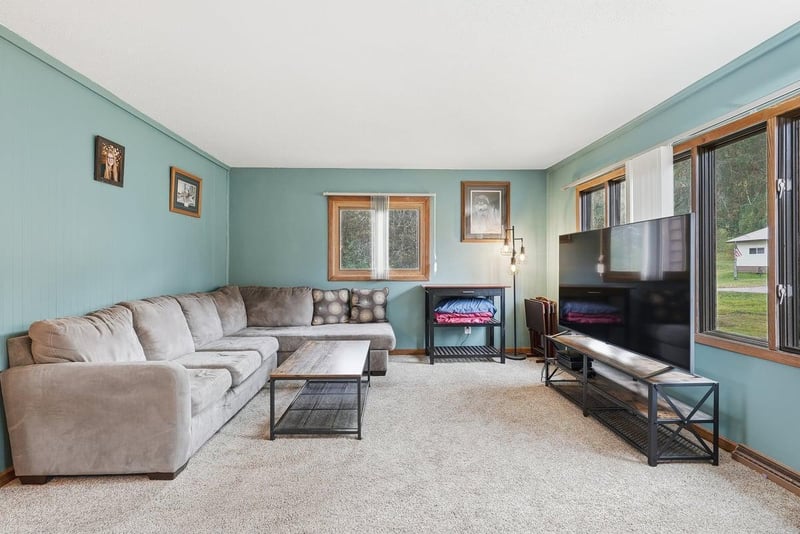 418 Springer Ave, Elmwood, WI 54740