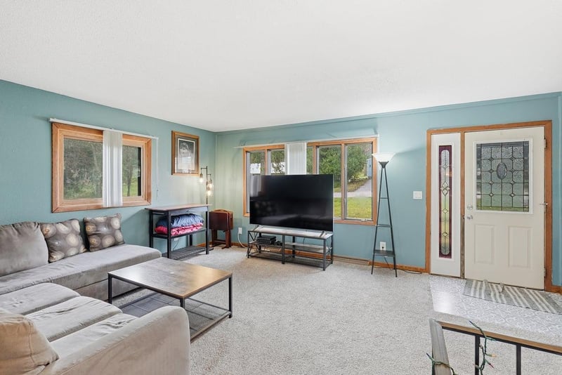 418 Springer Ave, Elmwood, WI 54740