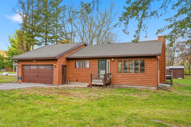 418 Springer Ave, Elmwood, WI 54740