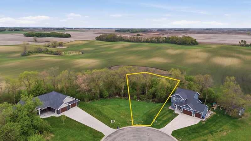 552 Leonard St, Hawley, MN 56549