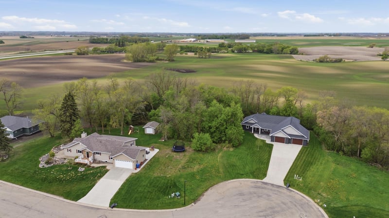 529 Leonard St, Hawley, MN 56549