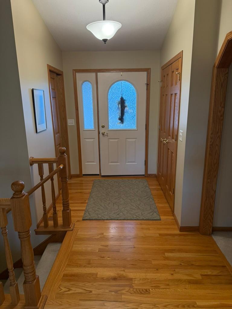 325 Whispering Hills Dr, Saint Charles, MN 55972