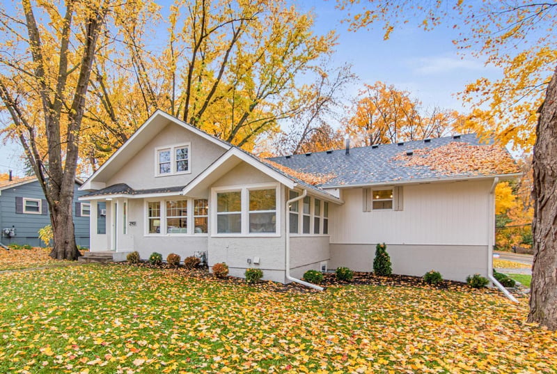 2901 Hazelwood Ln, Mound, MN 55364
