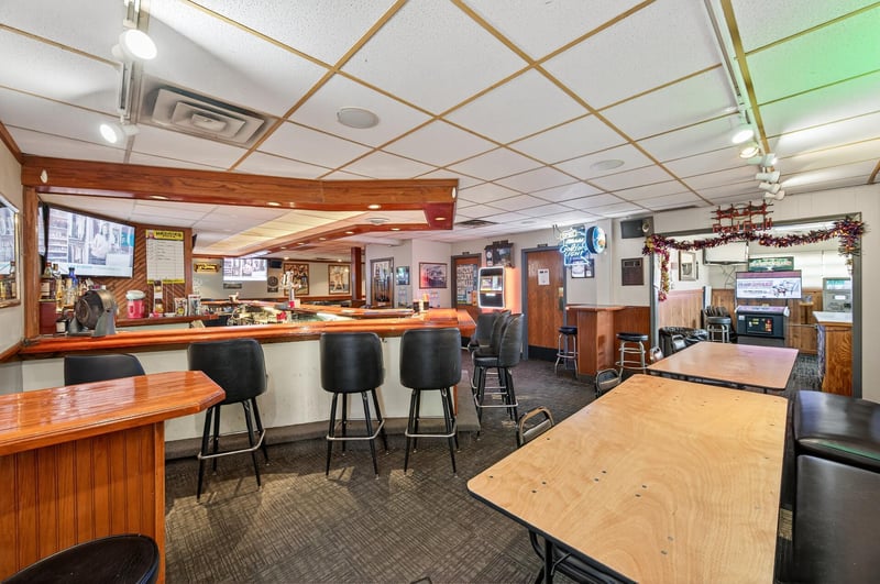 1112 Arcade St, Saint Paul, MN 55106