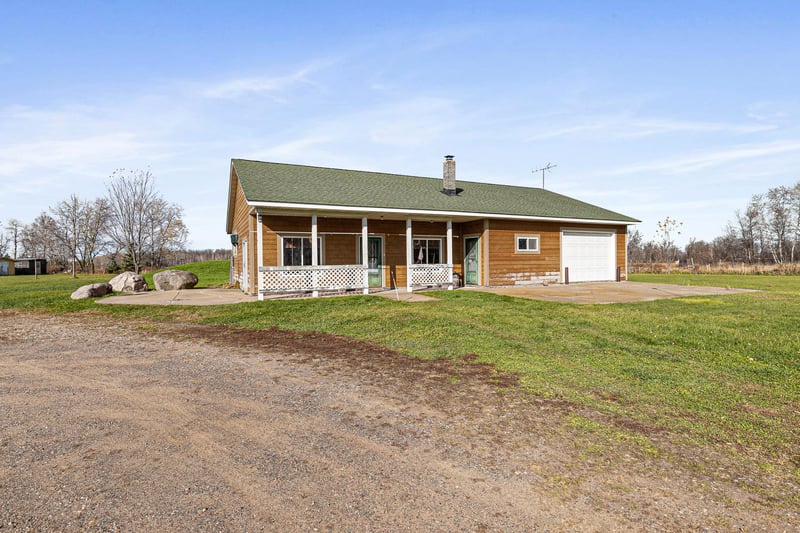 36464 93rd St, Pierz, MN 56364