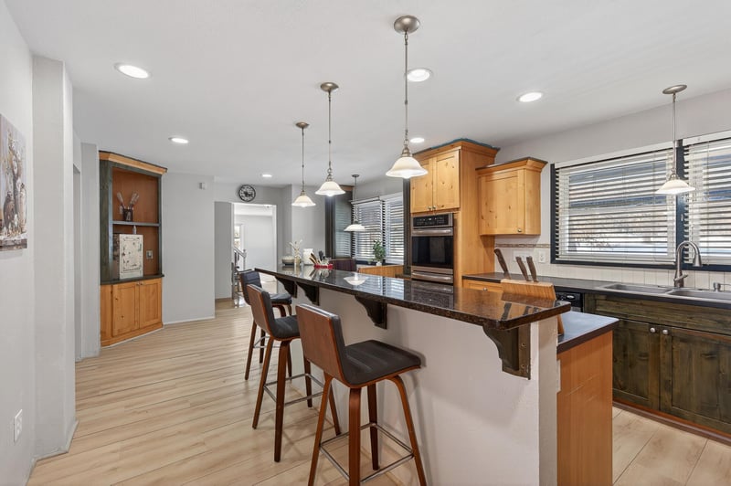 21851 Calmor Ave, Prior Lake, MN 55372