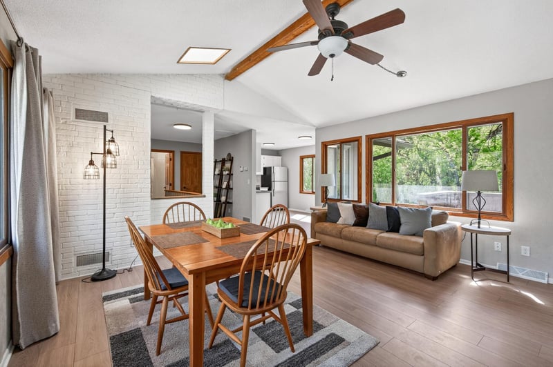 1512 S Timber Rg NE, Fridley, MN 55432