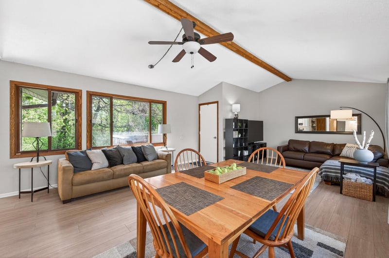 1512 S Timber Rg NE, Fridley, MN 55432